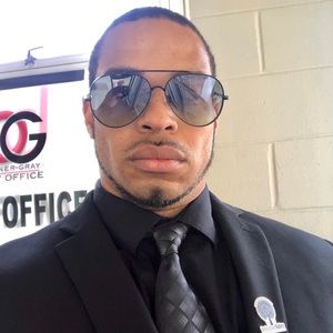 Meet your Posher, Jonathan